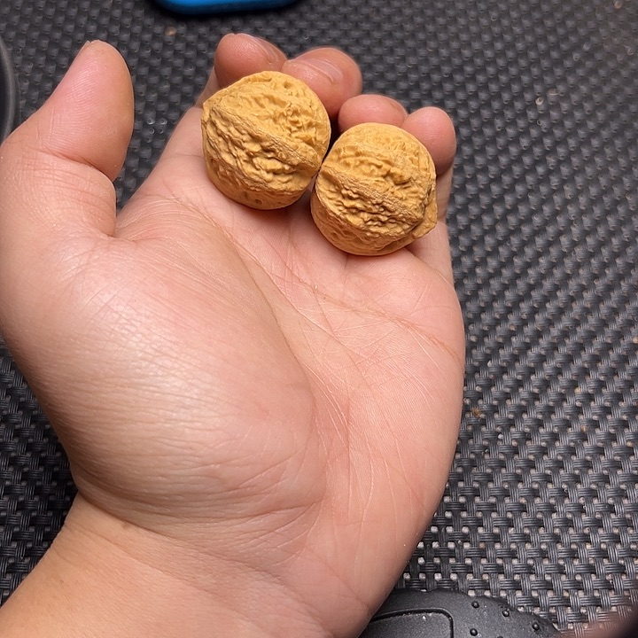 文玩核桃吊坠粗筋绣球