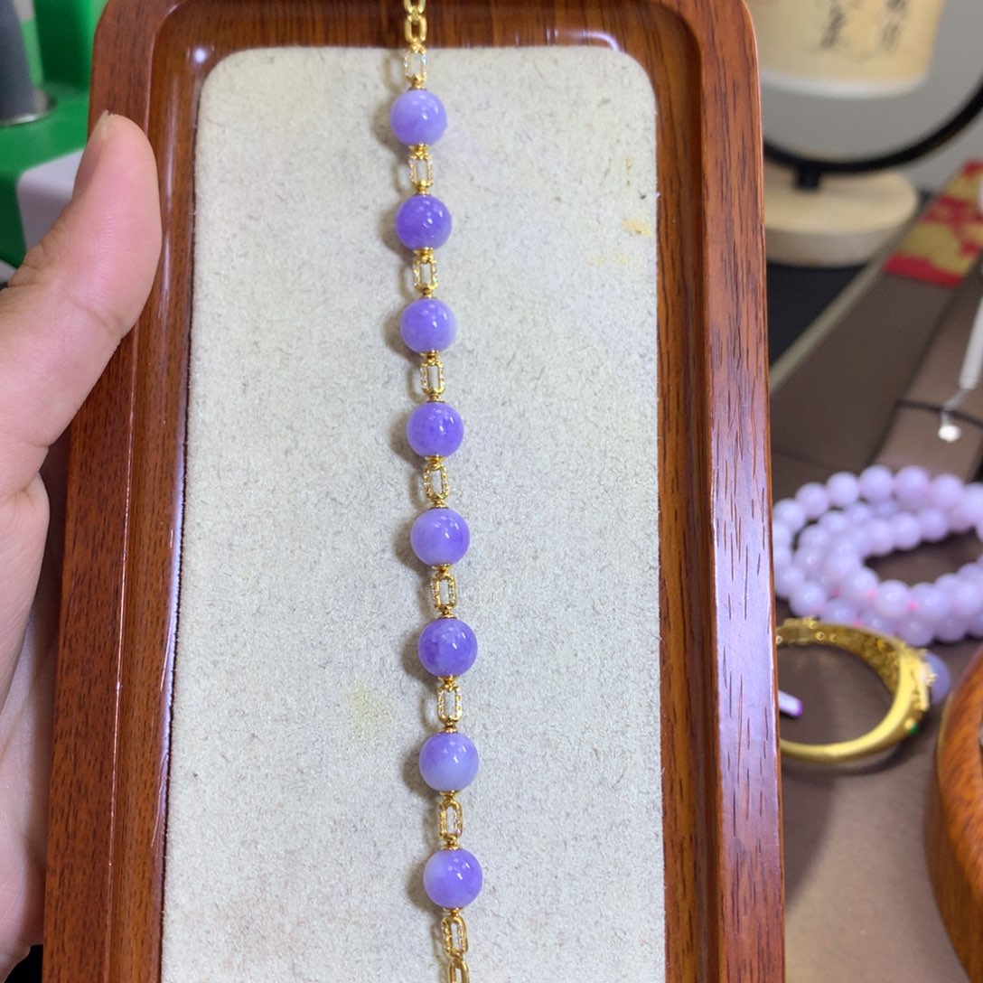 翡翠18K金镶嵌颈饰翡翠