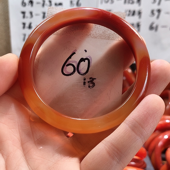 玛瑙/玉髓手镯未镶嵌