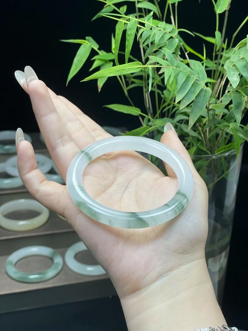 石英质玉手镯多样性发货【轻微色差，实物为准】编号：60