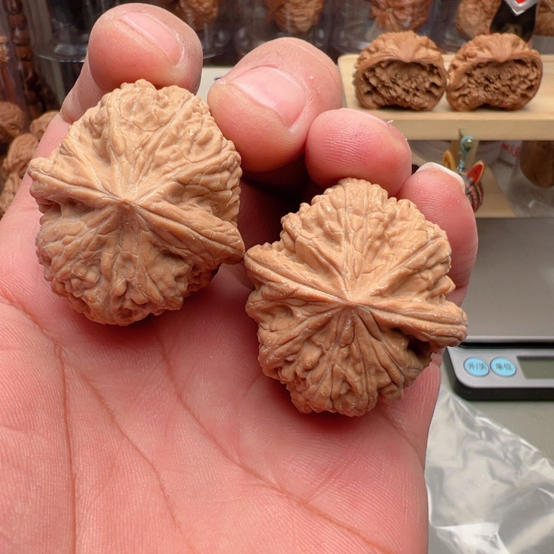 文玩核桃把件38尺全品凹底