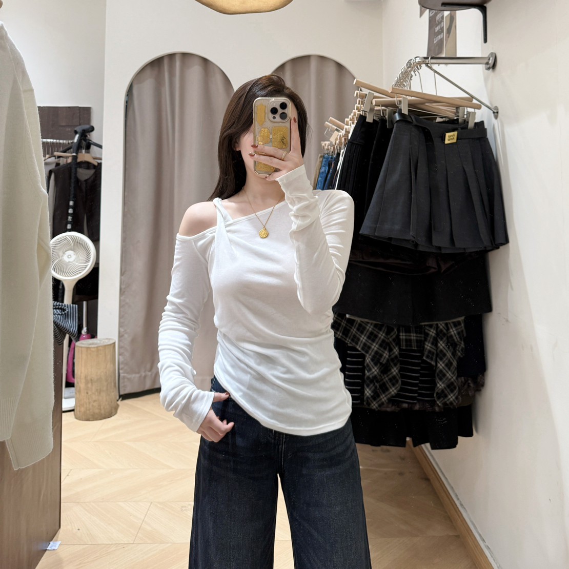 【桃喜】新款高品质欧货露肩上衣