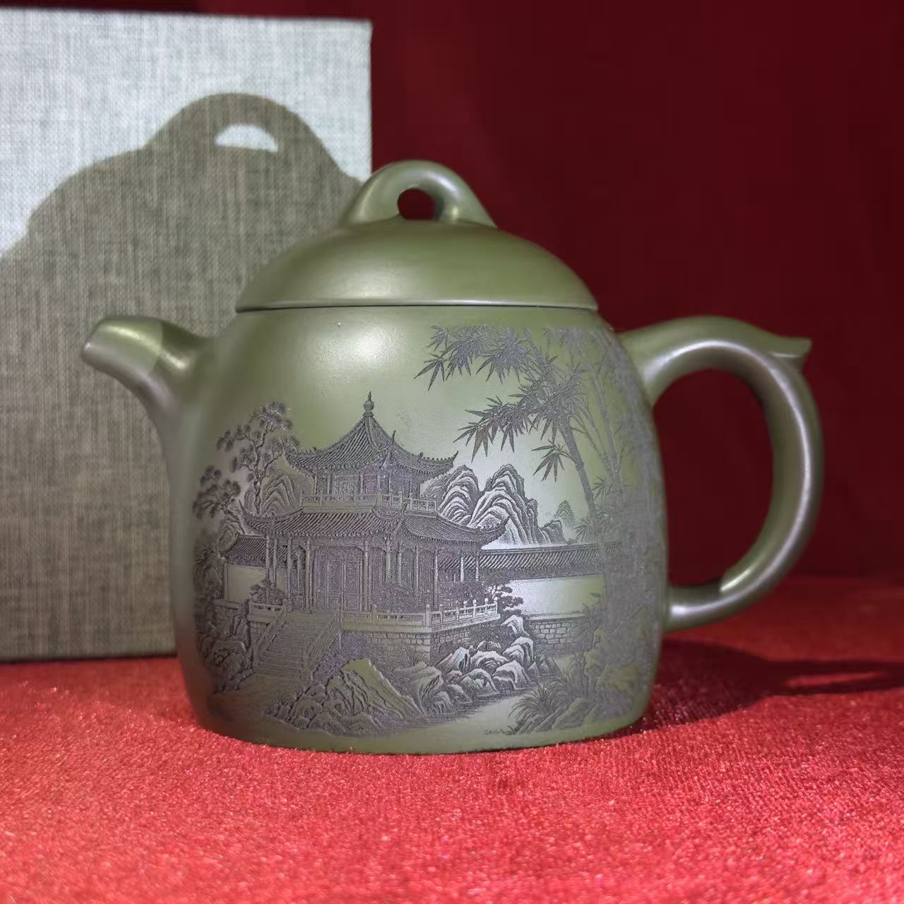 宜兴紫砂竹影宝塔秦权 翡翠绿泥  罗园