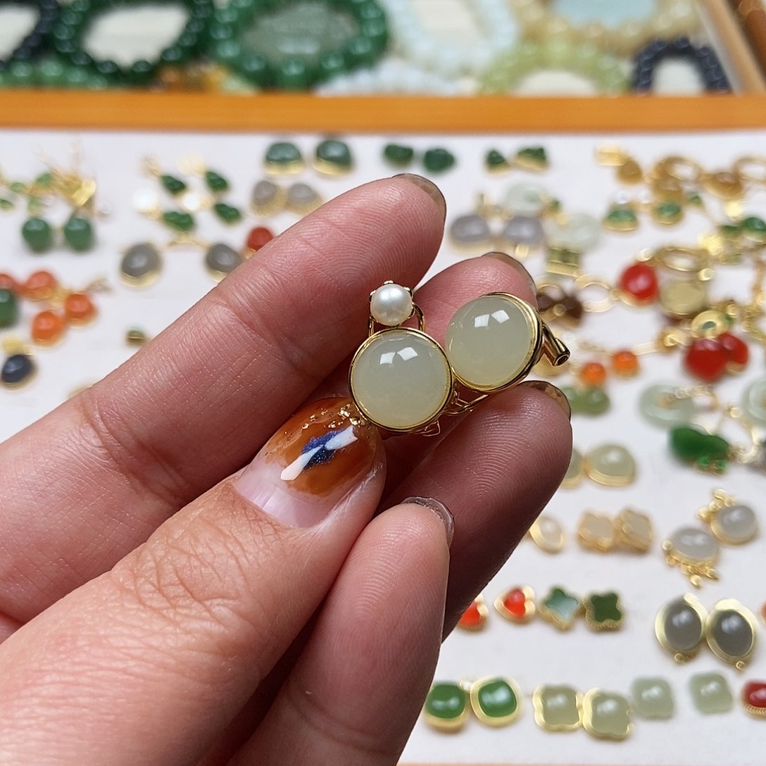 和田玉耳饰银S925镶嵌