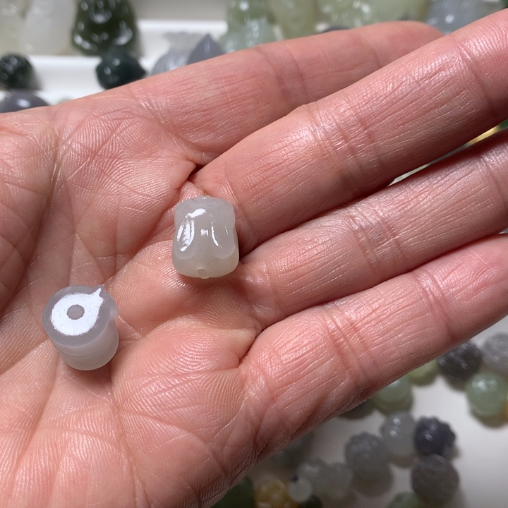 和田玉（糖玉）未镶嵌珠宝奇石