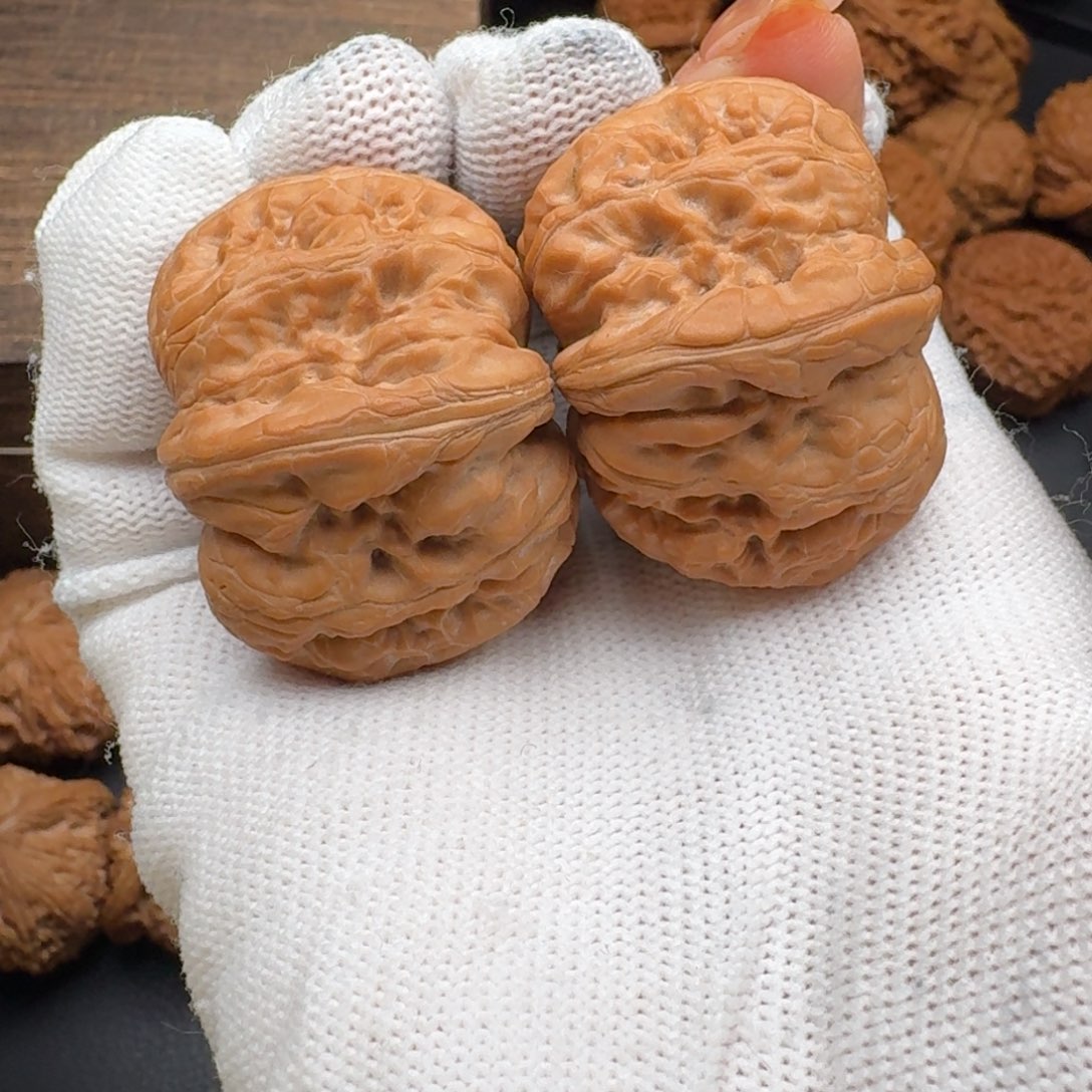 文玩核桃吊坠39元宝4701