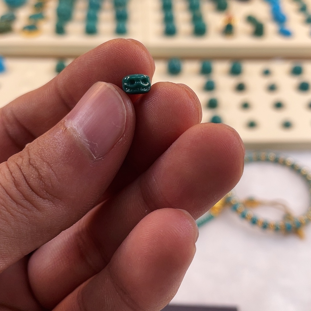 绿松石未镶嵌耳饰