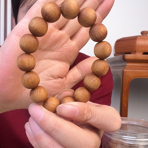 木沉。香木卡1.5手串