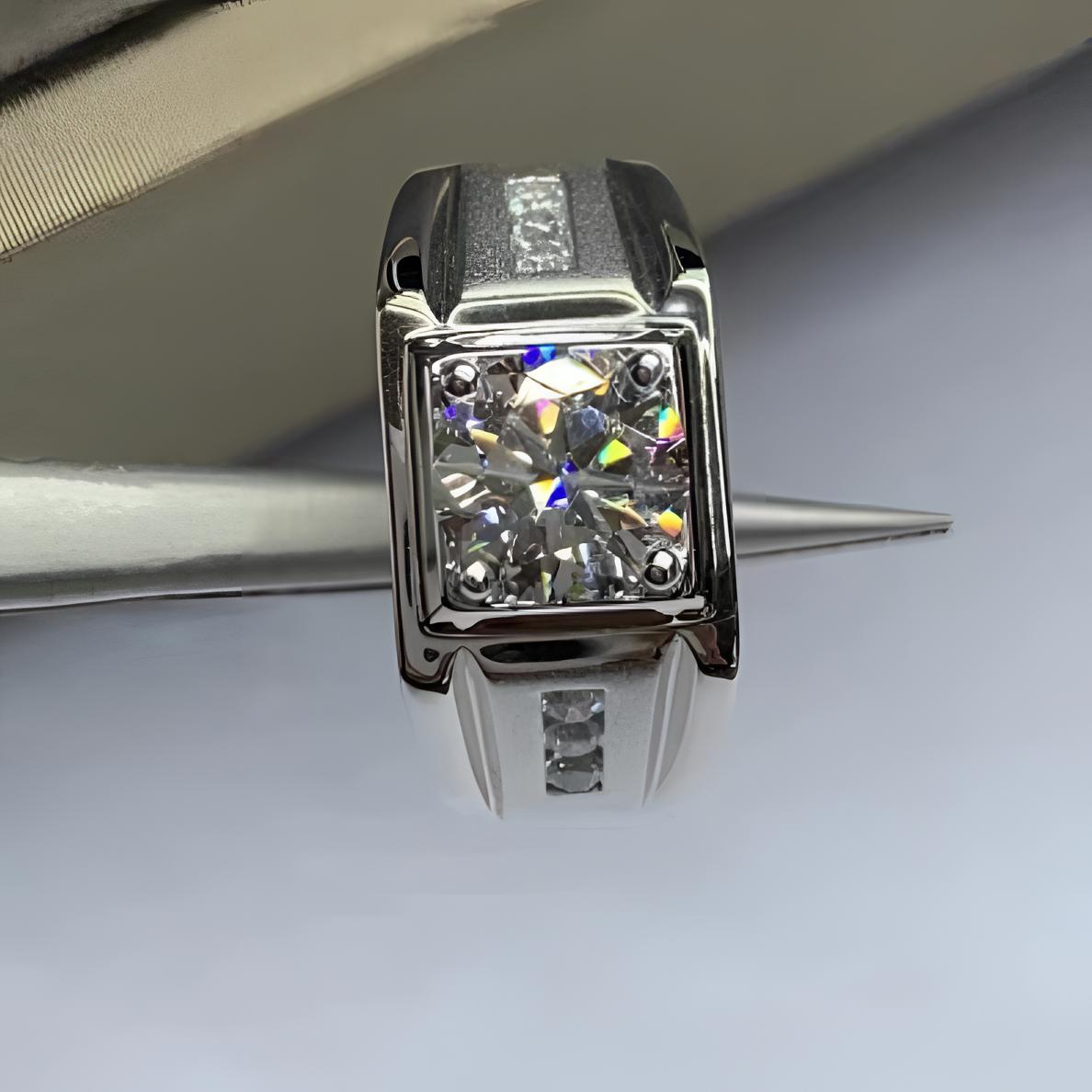 925银莫桑石戒指 【磨砂三钻】男士戒指2克拉-时尚款戒镶嵌经典款