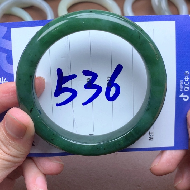 和田玉未镶嵌手镯61