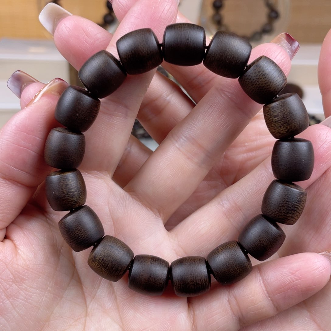 沉香手串未***我越南芽庄白奇楠