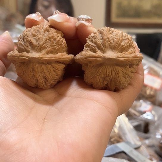 文玩核桃吊坠40血麒麟有黄尖