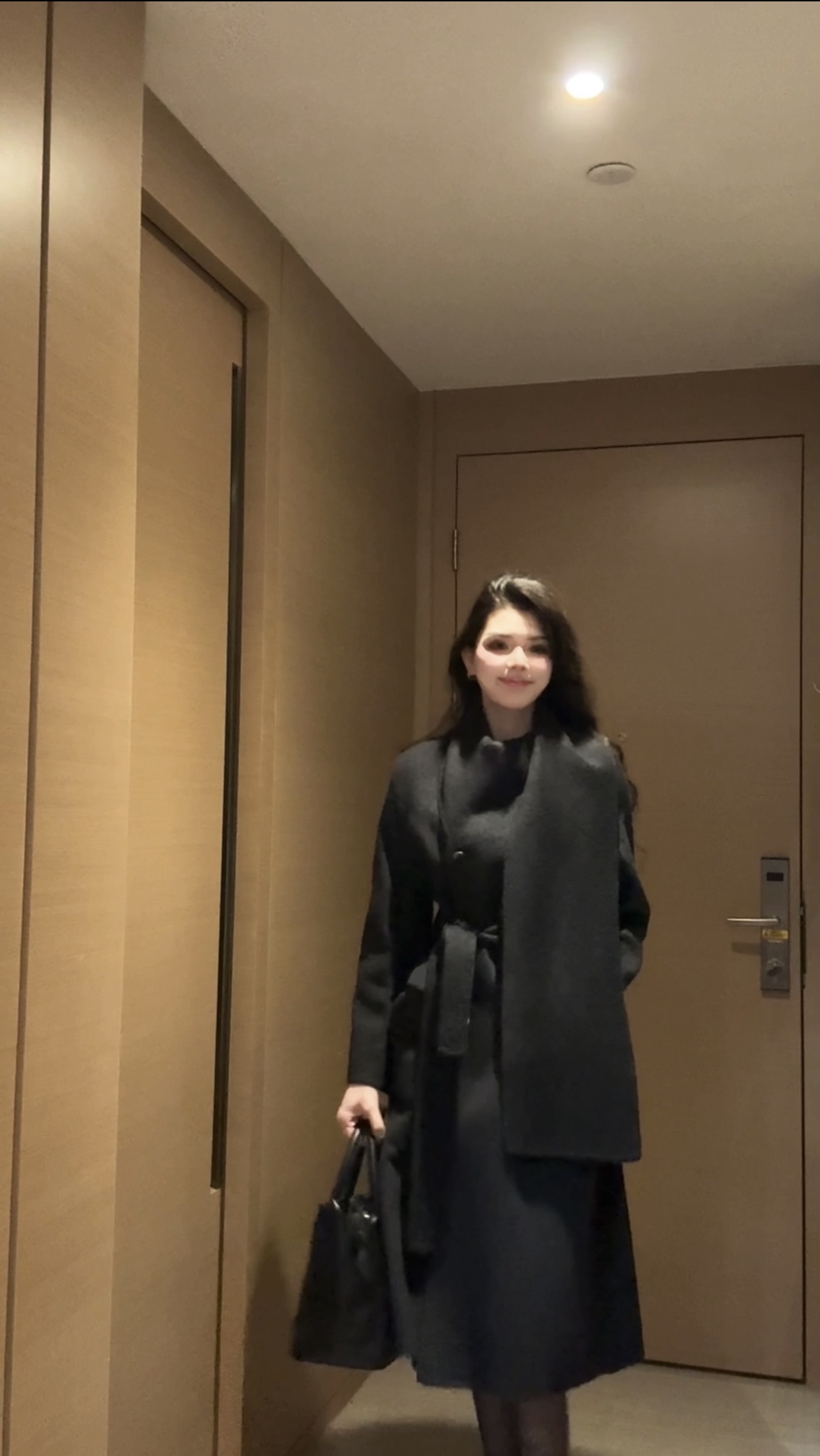 【少量现货】秋冬气质感时尚百搭女士中长款毛呢大衣11211款