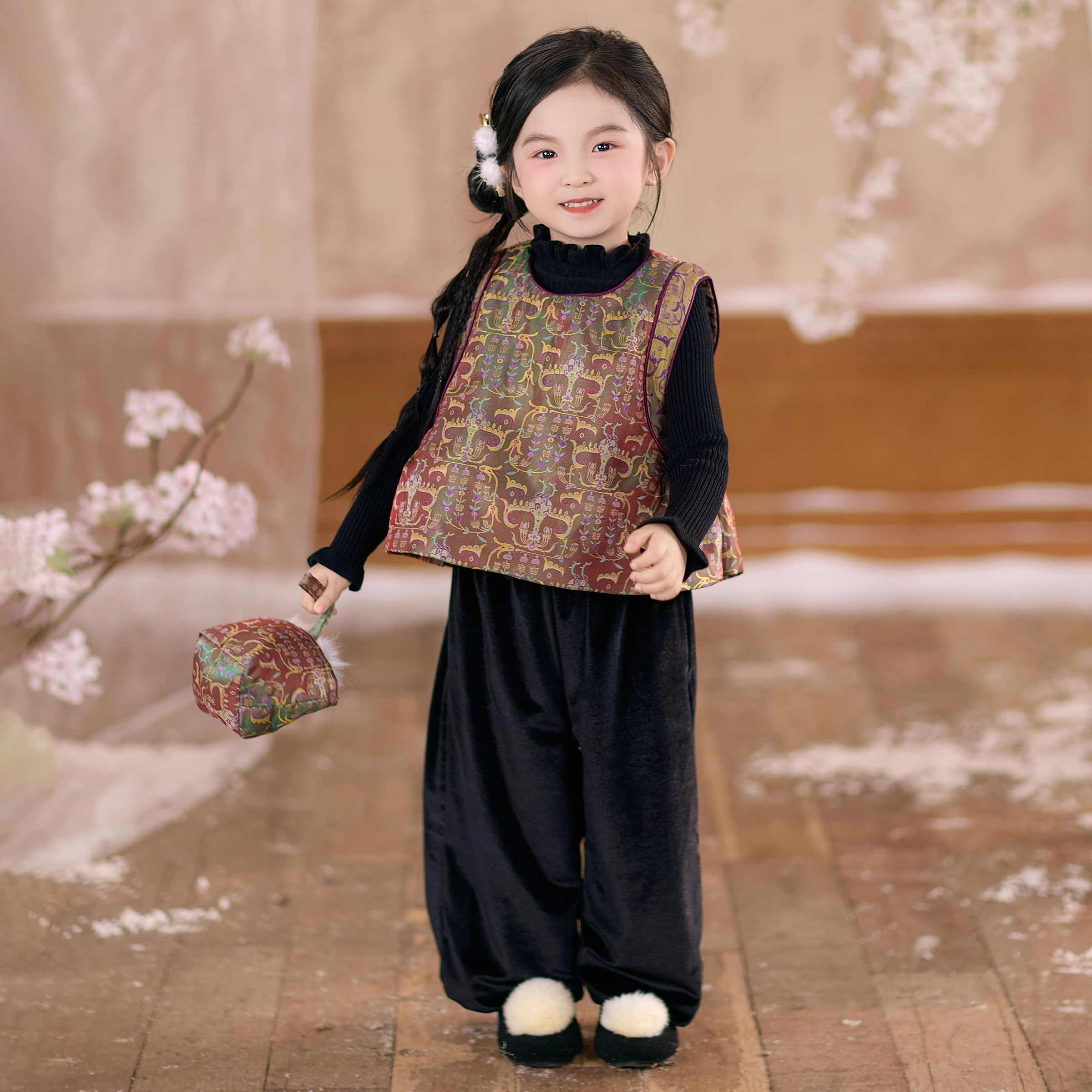 软萌不压身女宝冬上新汉服织锦提花毛绒马甲丝绒阔腿裤百搭【鎏玥】