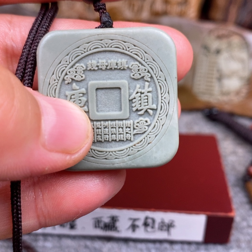 【闪购商品】原石雕刻手把件