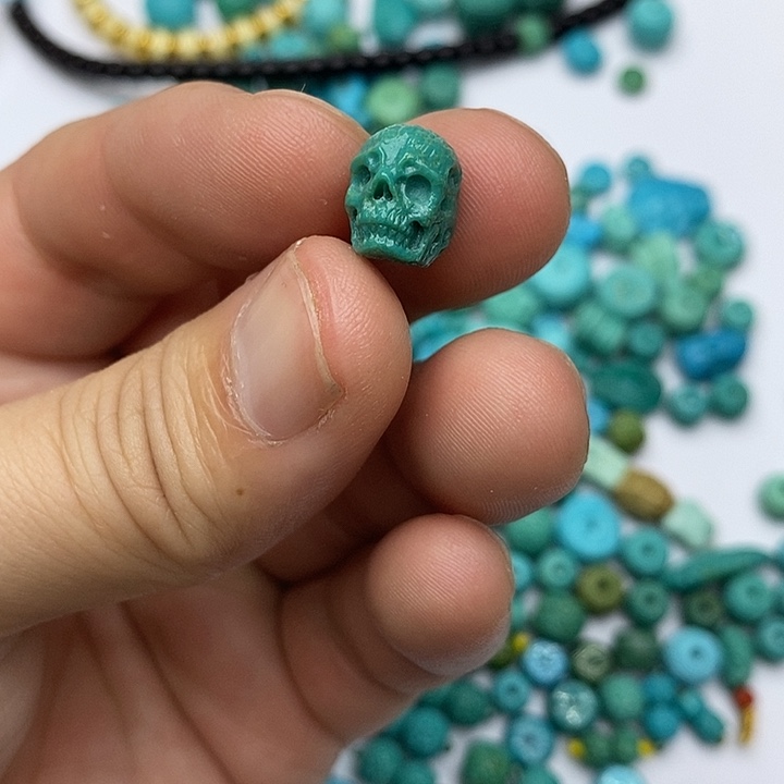 绿松石未镶嵌珠宝奇石