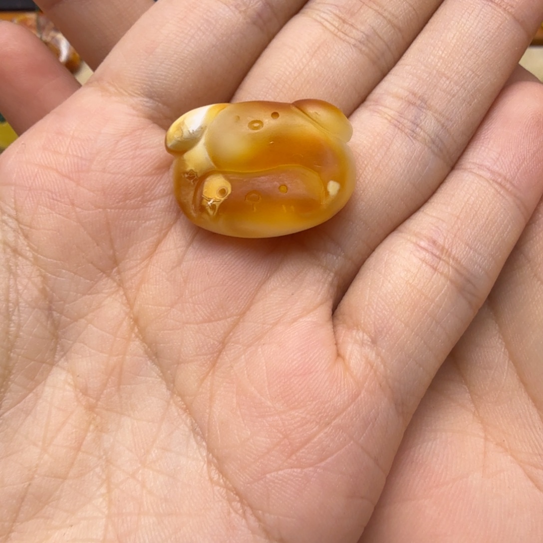 蜜蜡未镶嵌珠宝奇石