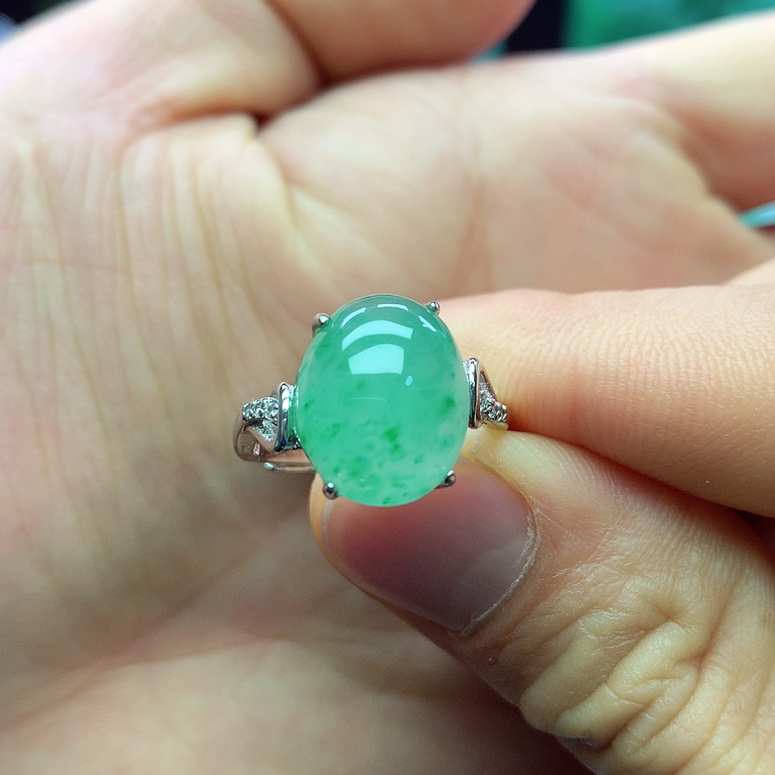 石英质玉戒指未镶嵌