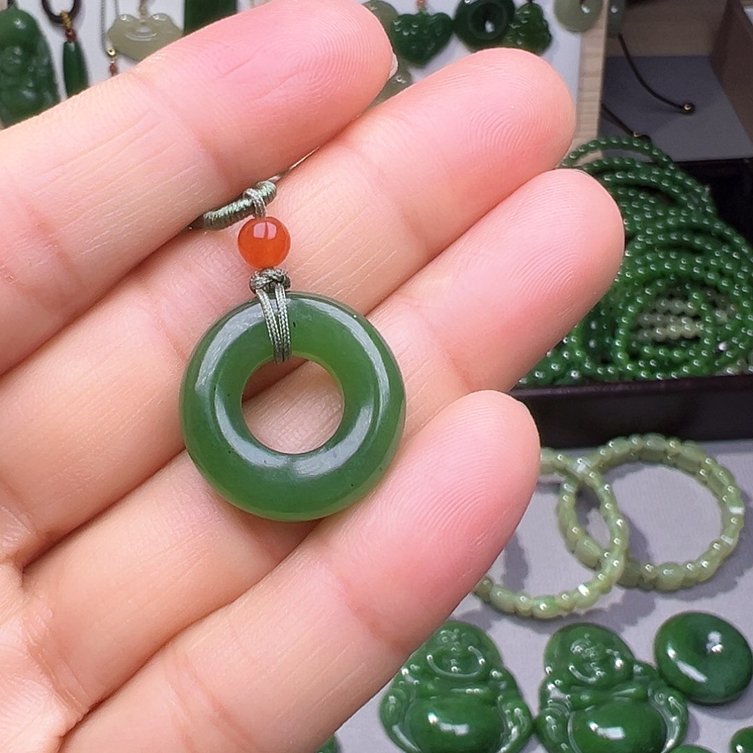 和田玉（碧玉）颈饰未镶嵌