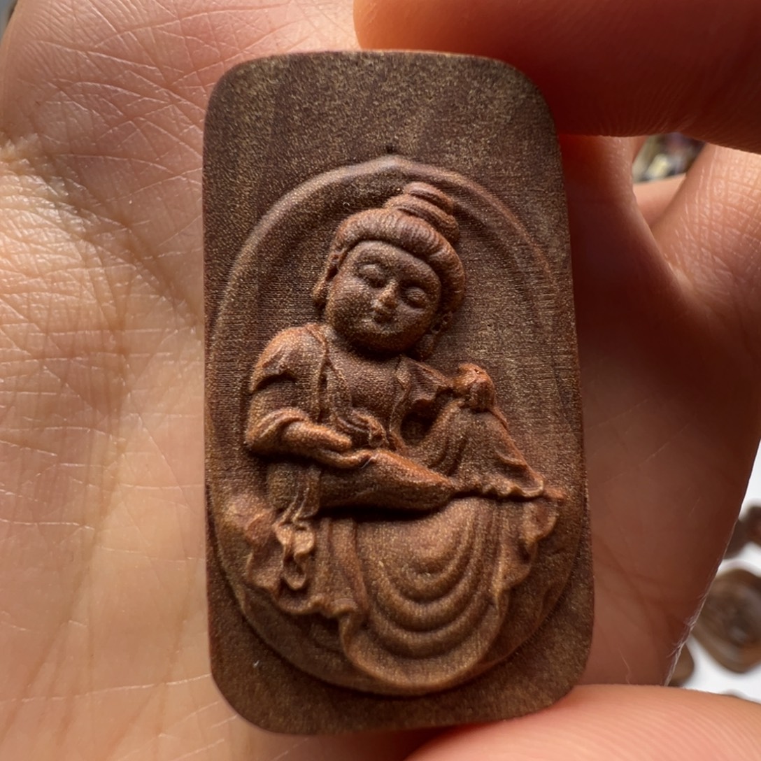 檀香木观自在菩萨老山檀