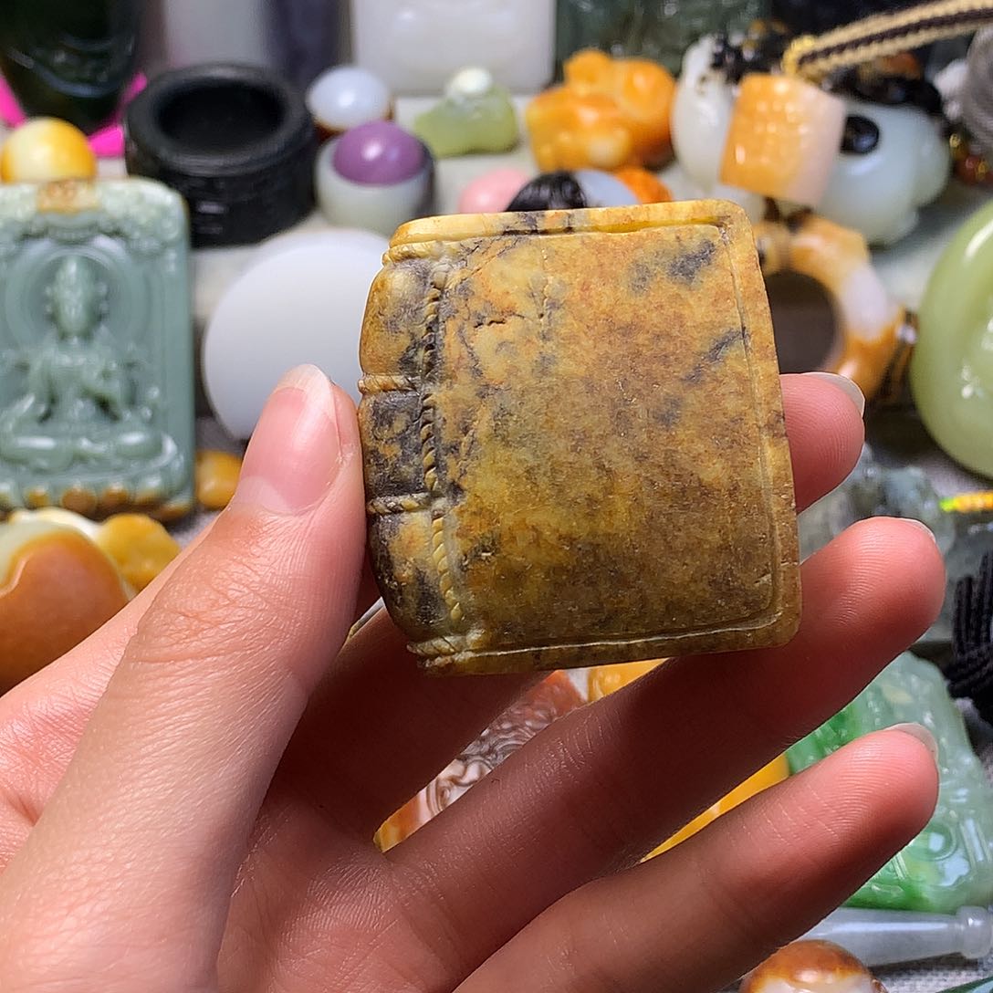 未镶嵌和田玉把件