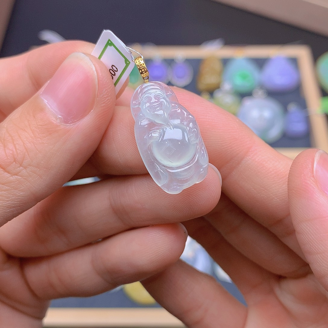 翡翠颈饰18K金镶嵌翡翠