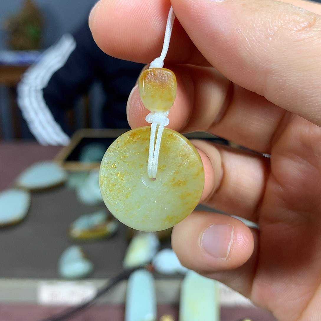 和田玉未镶嵌手机链