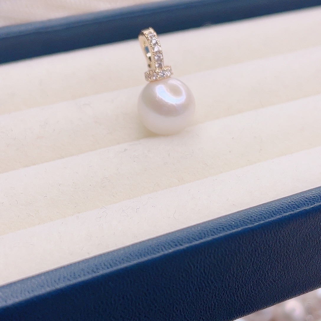 淡水珍珠未镶嵌吊坠(赠链)