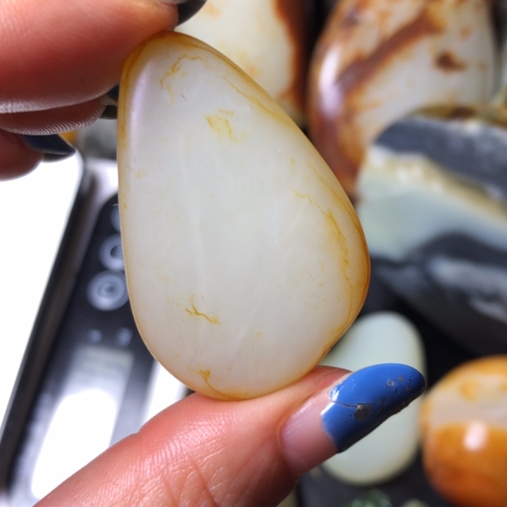 和田玉未镶嵌珠宝奇石