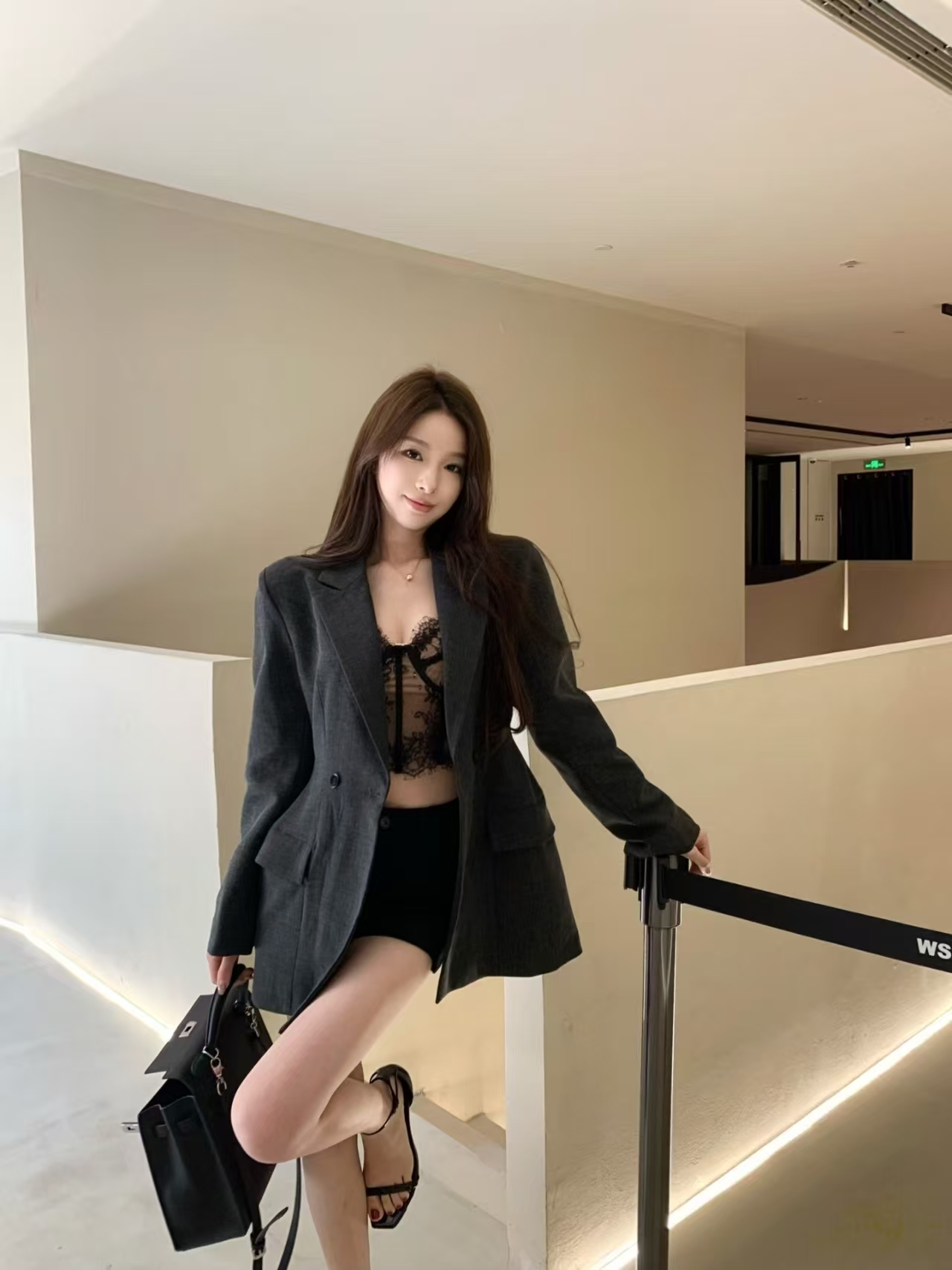 【直播间专属】黑色显瘦蕾丝少女收腰复古修身套装高级感甜美吊带