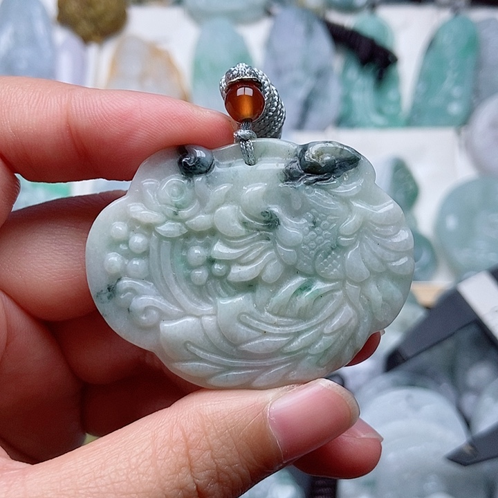 翡翠未镶嵌颈饰翡翠