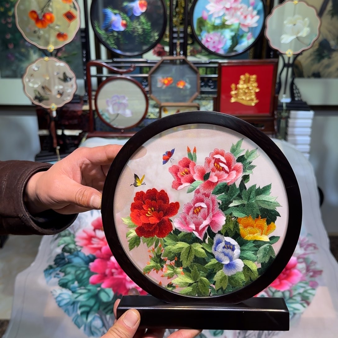 刺绣刺绣工艺精湛