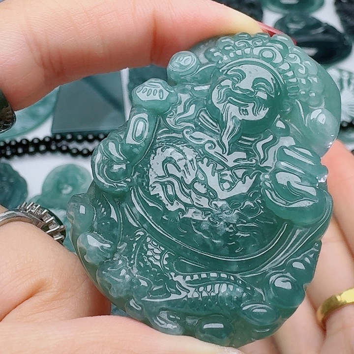 颈饰未镶嵌翡翠多样性发其一