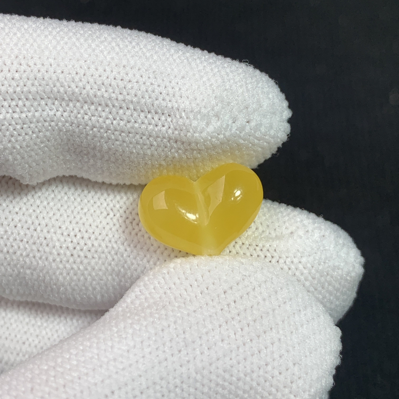 P1285保真原矿俄料尺寸14.3*10.3mm蜜蜡屁桃爱心单颗隔珠支持复检
