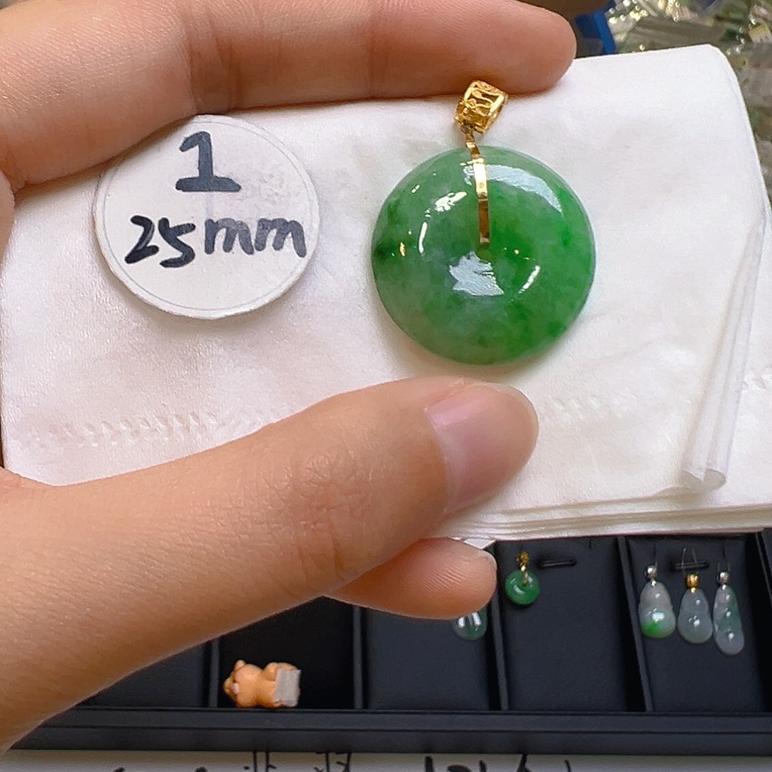 翡翠吊坠(不含链)18K金镶嵌翡翠