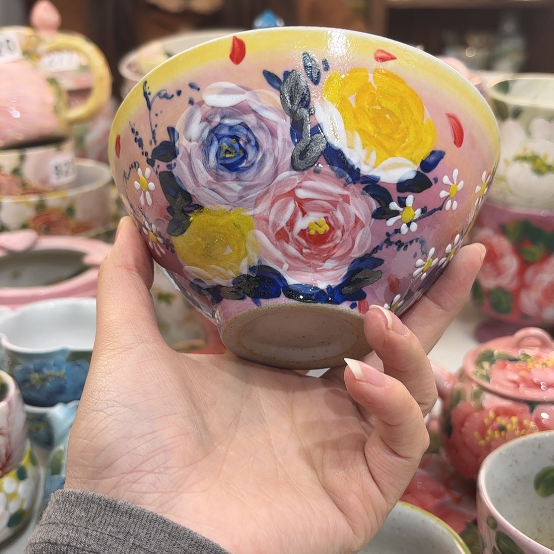 瓷片兔兔盖茨。兔兔好