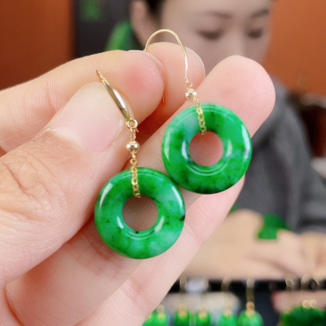 翡翠18K金镶嵌耳饰