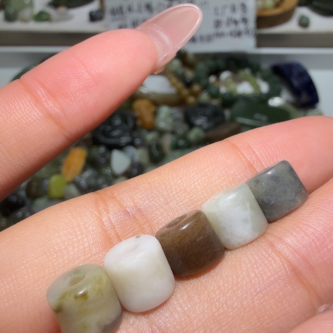 和田玉未镶嵌珠宝奇石