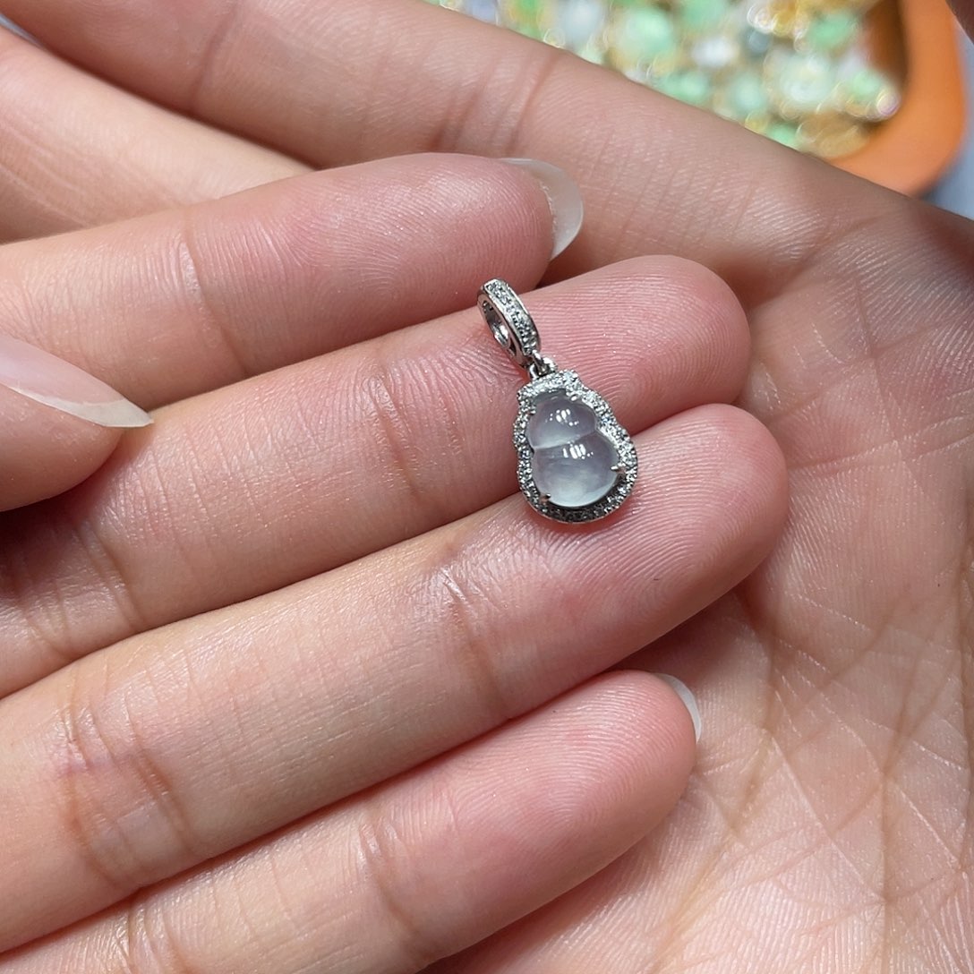 翡翠吊坠(不含链)18K金镶嵌