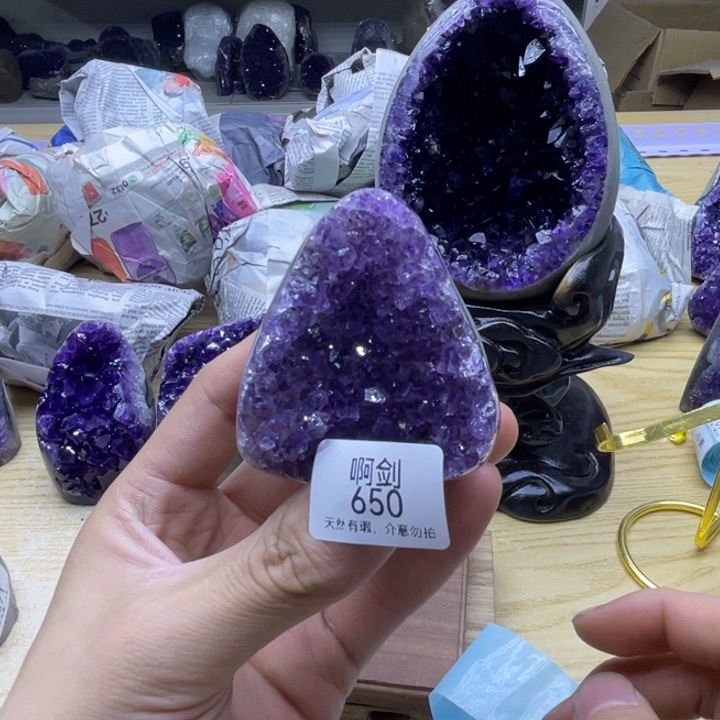 未镶嵌水晶大型摆件（非配饰）