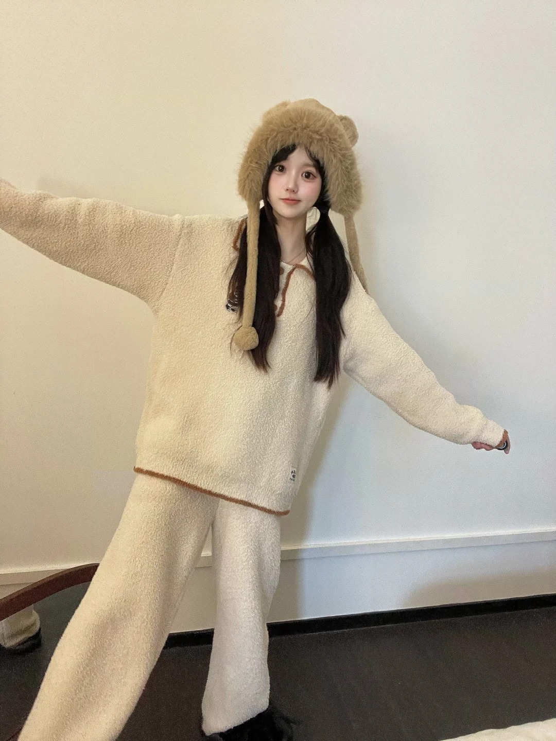 甜美卡通小熊简约POPL领半边绒毛衣睡衣女冬季保暖加厚可外穿套装