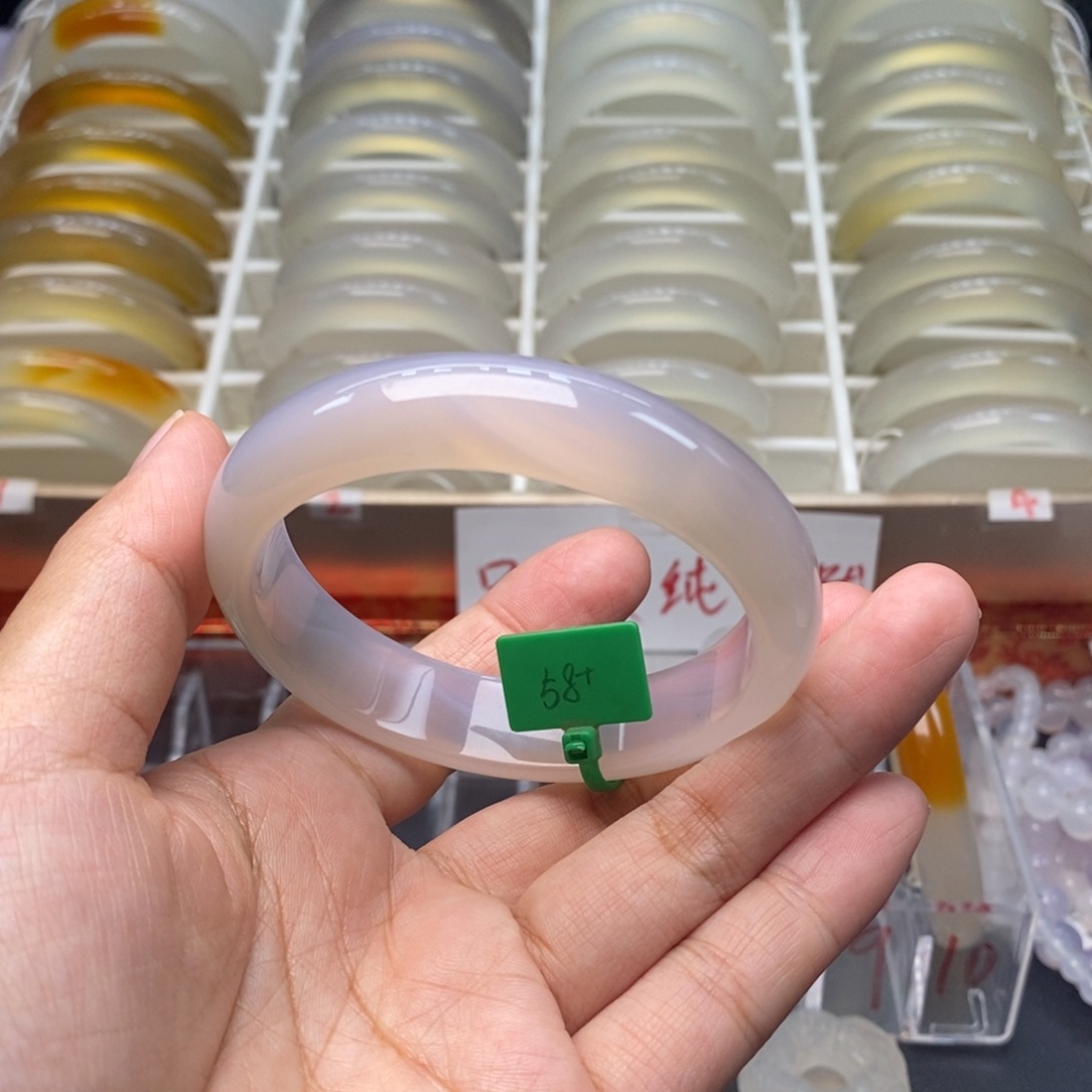 玛瑙/玉髓手镯未镶嵌