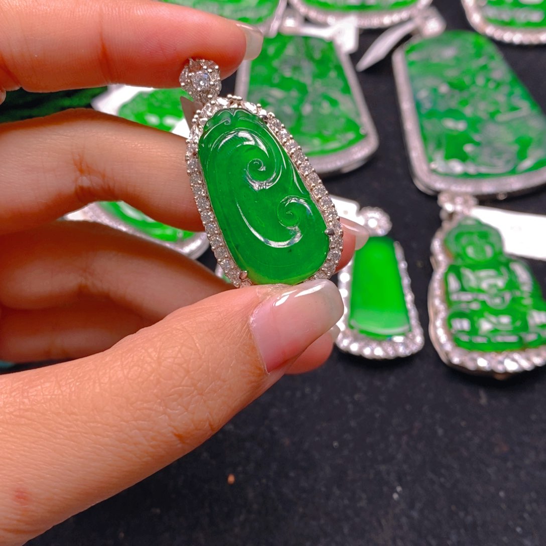 翡翠颈饰银S925镶嵌88888888888
