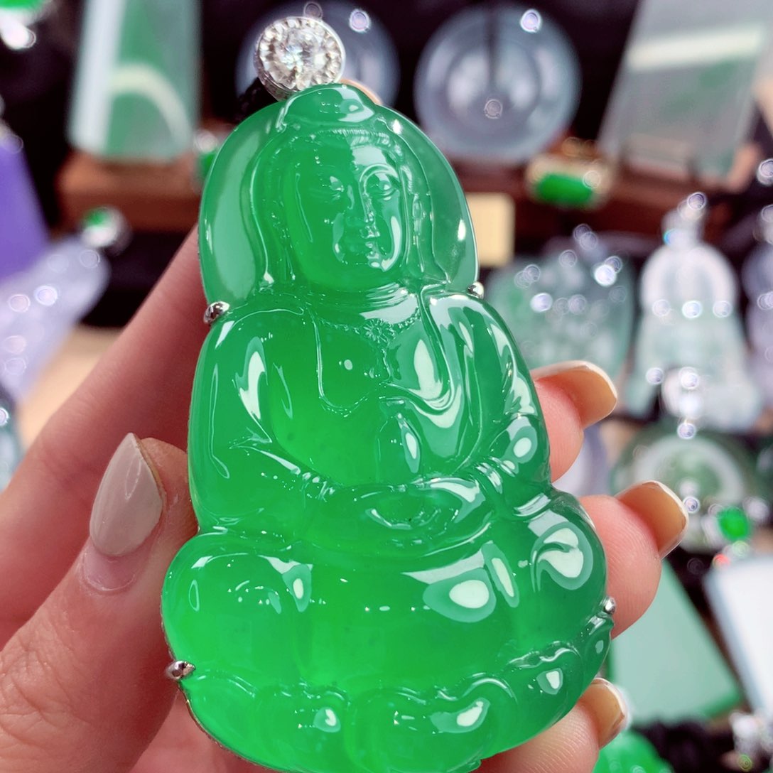 吊坠(不含链)18K金镶嵌翡翠定金10w总价咨询客服