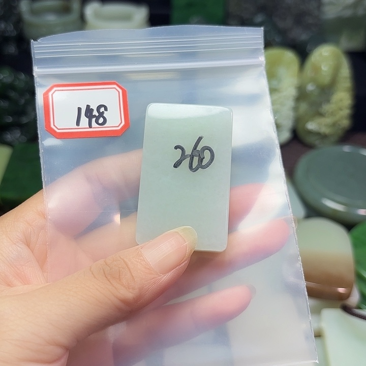 简***言和田玉未镶嵌珠宝半成品