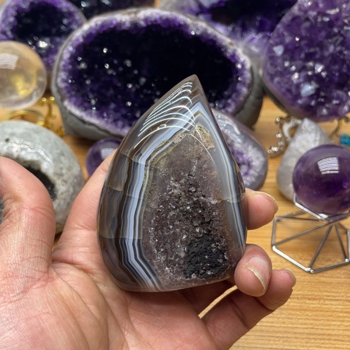 紫晶水晶摆件未镶嵌