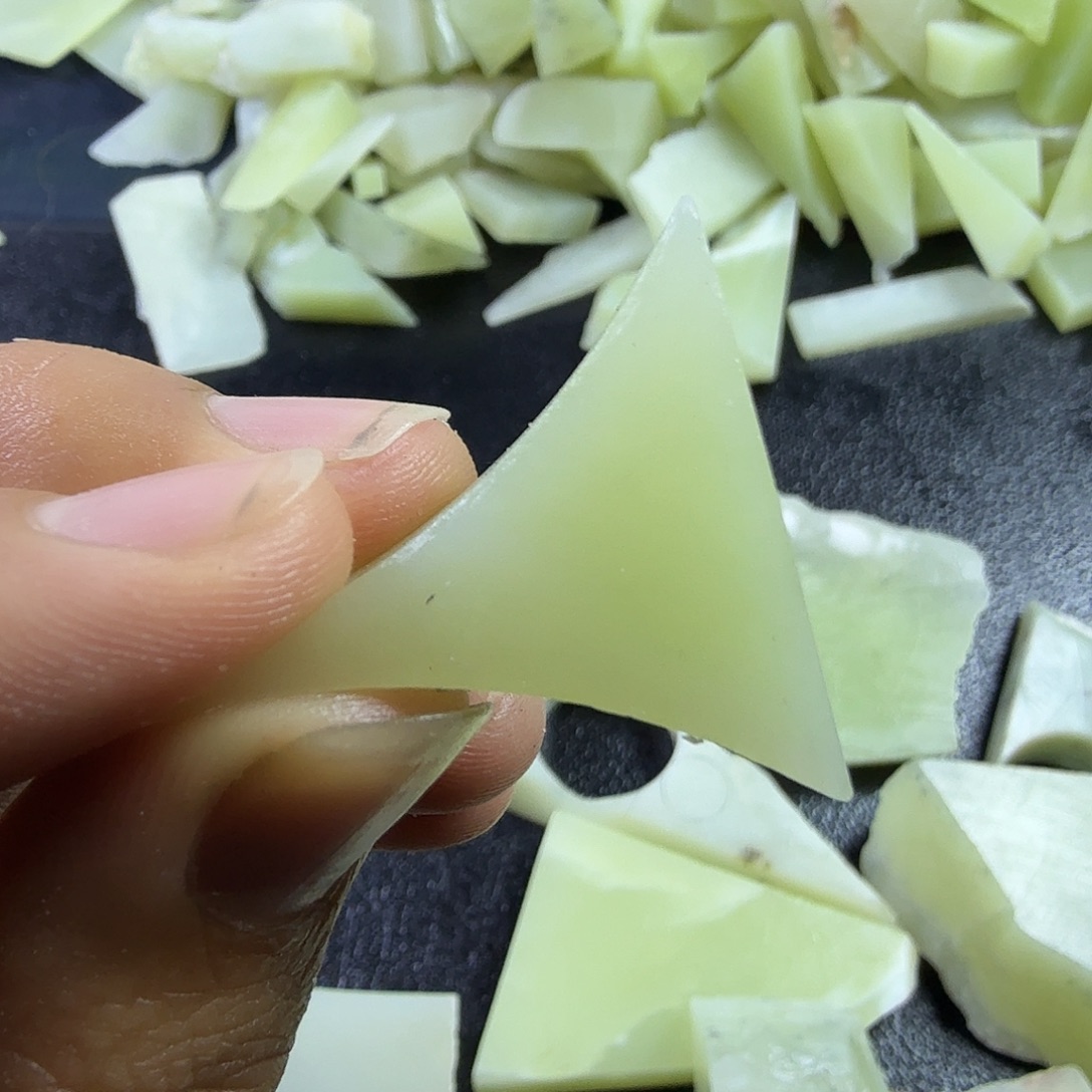 和田玉（糖玉）未镶嵌挂件