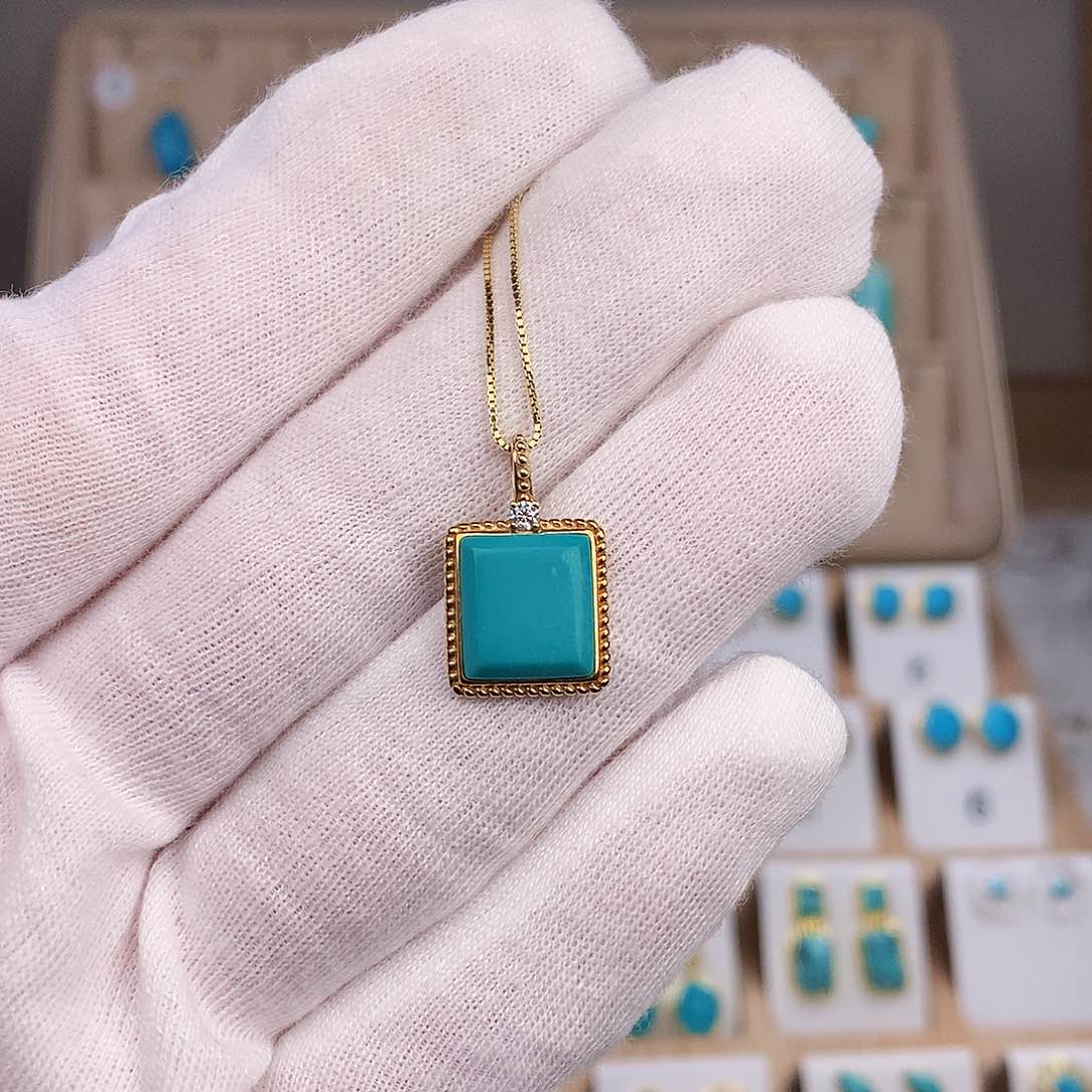 绿松石珠宝奇石18K金镶嵌