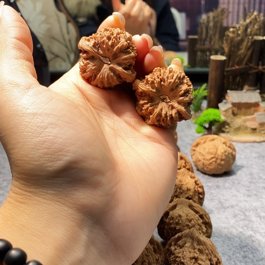 核桃把件全品38-40满天星