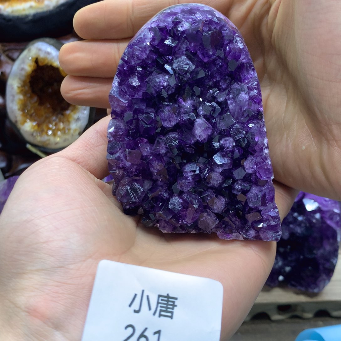 紫晶大型摆件（非配饰）未镶嵌